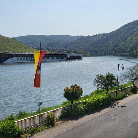Mosel-Landhaus Am Moselufer B&B Briedern Экстерьер фото