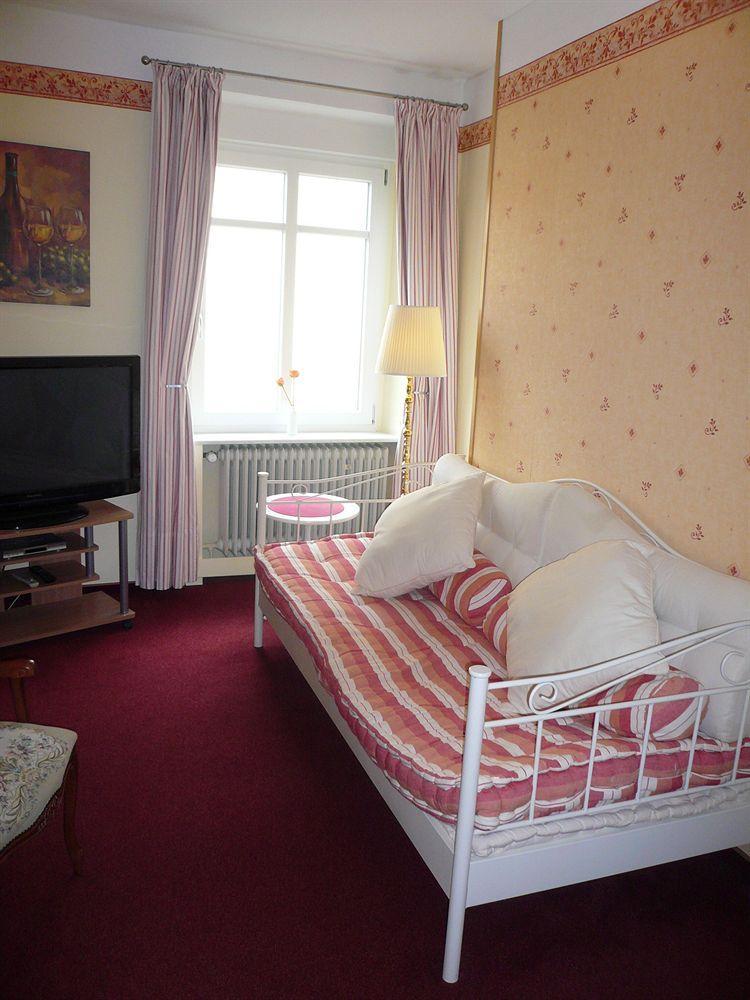 Mosel-Landhaus Am Moselufer B&B Briedern Экстерьер фото