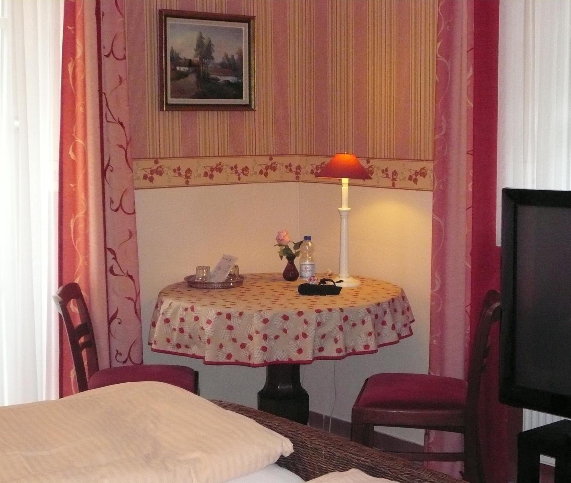 Mosel-Landhaus Am Moselufer B&B Briedern Экстерьер фото