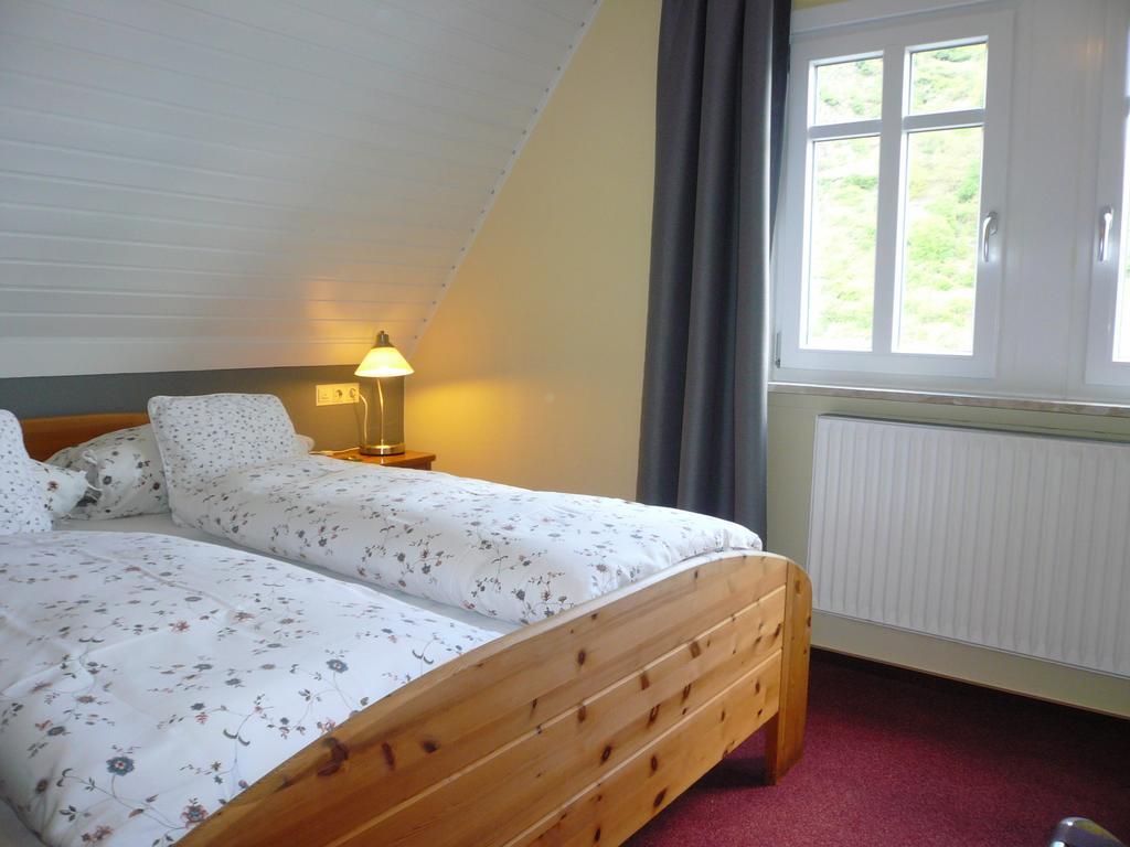 Mosel-Landhaus Am Moselufer B&B Briedern Экстерьер фото