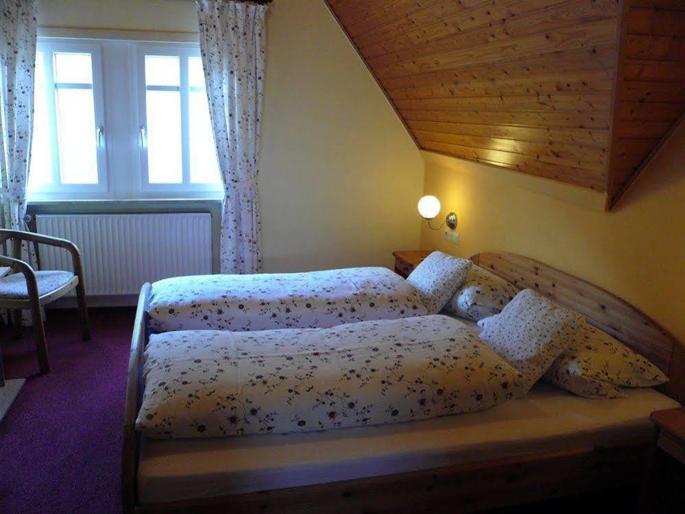 Mosel-Landhaus Am Moselufer B&B Briedern Экстерьер фото